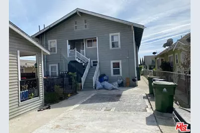 239 W 43rd St, Los Angeles, CA 90037 - Photo 5