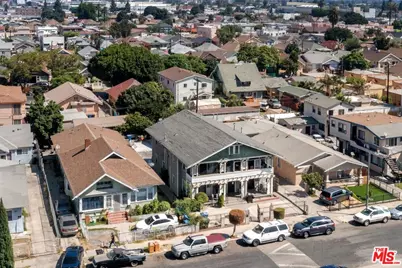 239 W 43rd St, Los Angeles, CA 90037 - Photo 9