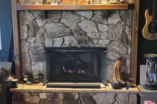 453 Davos Dr, Crestline, CA 92325 - Photo 9