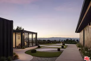 16401 Mulholland Dr, Los Angeles, CA 90049 - Photo 33