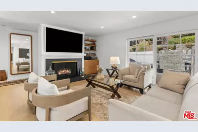 1450 N Bundy Dr, Los Angeles, CA 90049 - Photo 3