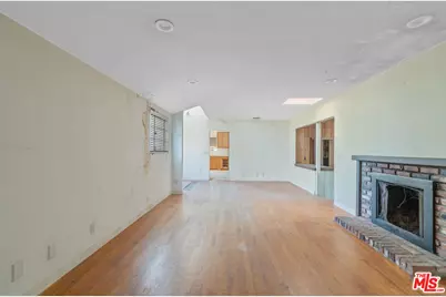 23357 Hatteras St, Woodland Hills, CA 91367 - Photo 13