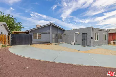 43033 39th St, Lancaster, CA 93536 - Photo 1