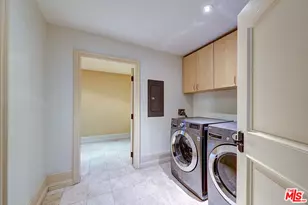 209 S Anita Ave, Los Angeles, CA 90049 - Photo 25