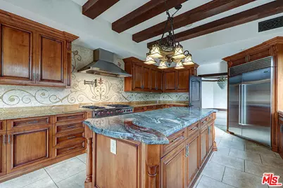 209 S Anita Ave, Los Angeles, CA 90049 - Photo 3