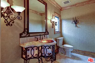 209 S Anita Ave, Los Angeles, CA 90049 - Photo 19