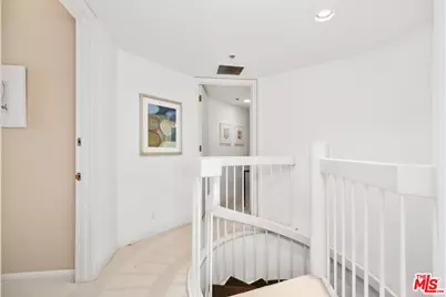 10550 Wilshire Blvd #305, Los Angeles, CA 90024 - Photo 23