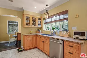 2515 N Commonwealth Ave, Los Angeles, CA 90027 - Photo 13