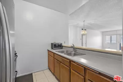 424 S Westmoreland Ave #210, Los Angeles, CA 90020 - Photo 17