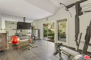 1265 Leona Dr, Beverly Hills, CA 90210 - Photo 31