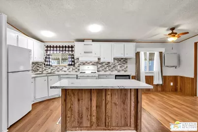 15300 Palm Dr #14, Desert Hot Springs, CA 92240 - Photo 11