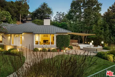 3818 Hollyline Ave, Sherman Oaks, CA 91423 - Photo 21