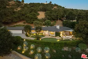 3818 Hollyline Ave, Sherman Oaks, CA 91423 - Photo 37