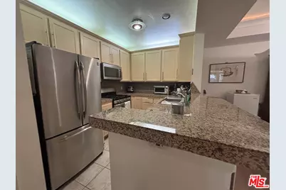 2222 N Beachwood Dr #207, Los Angeles, CA 90068 - Photo 23