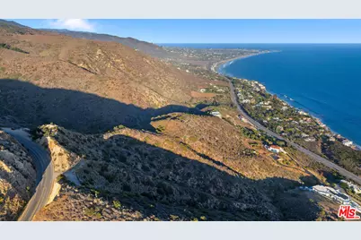 4140 Encinal Canyon Rd, Malibu, CA 90265 - Photo 11