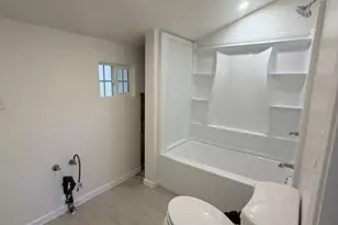 9029 Wildwood Ave, Sun Valley, CA 91352 - Photo 11