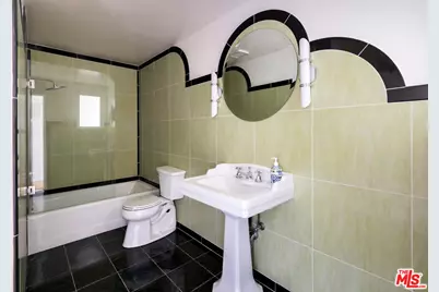 7265 Caverna Dr, Los Angeles, CA 90068 - Photo 17