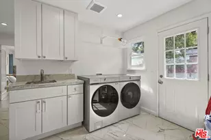 9747 Haines Canyon Ave, Tujunga, CA 91042 - Photo 17