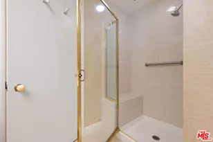 2132 Century Park Ln, Los Angeles, CA 90067 - Photo 33