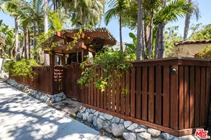 454 E Rustic Rd, Santa Monica, CA 90402 - Photo 5
