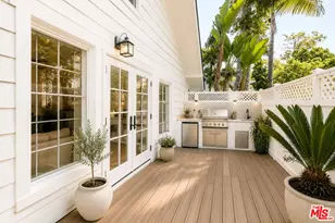 454 E Rustic Rd, Santa Monica, CA 90402 - Photo 31