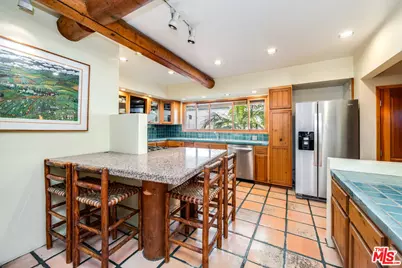 454 E Rustic Rd, Santa Monica, CA 90402 - Photo 15