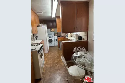 10401 S Van Ness Ave, Inglewood, CA 90303 - Photo 15