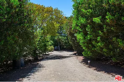 32614 Pacific Coast Highway, Malibu, CA 90265 - Photo 3