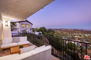 8300 Grand View Dr, Los Angeles, CA 90046 - Photo 23