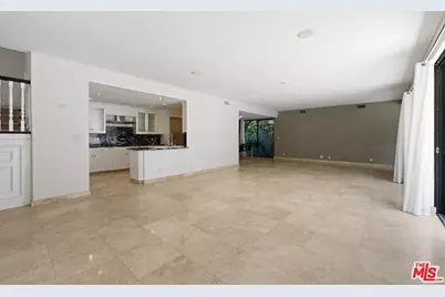 15656 Crownridge Pl, Sherman Oaks, CA 91403 - Photo 17