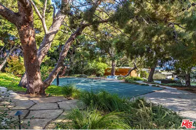 32554 Pacific Coast Hwy, Malibu, CA 90265 - Photo 19