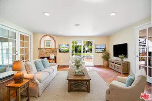 10655 Camarillo St, Toluca Lake, CA 91602 - Photo 11