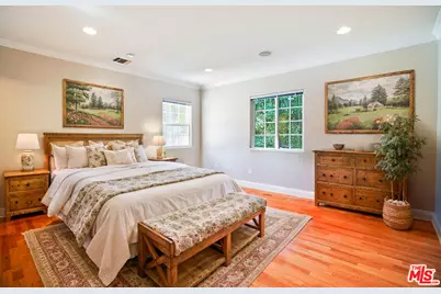 10655 Camarillo St, Toluca Lake, CA 91602 - Photo 31