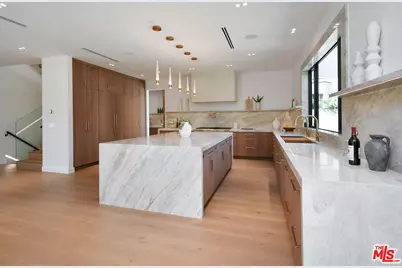 112 S Valley St, Toluca Lake, CA 91505 - Photo 13
