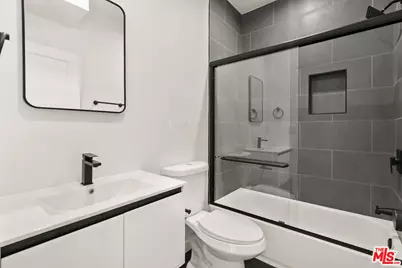 1733 S New Hampshire Ave, Los Angeles, CA 90006 - Photo 23