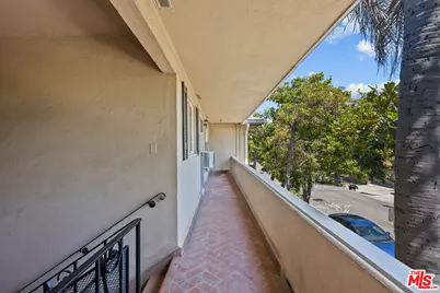 272 S Doheny Dr, Beverly Hills, CA 90211 - Photo 13