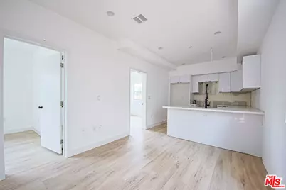 6461 Woodley Ave, Van Nuys, CA 91406 - Photo 19