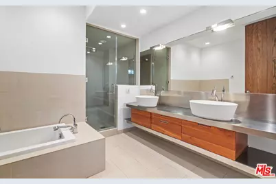 3817 Ocean Front Walk, Marina del Rey, CA 90292 - Photo 17