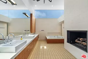 3817 Ocean Front Walk, Marina del Rey, CA 90292 - Photo 11