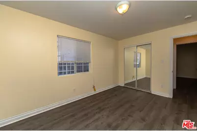 6323 S San Pedro St, Los Angeles, CA 90003 - Photo 15