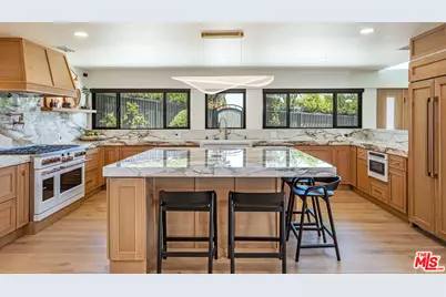 3525 Coast View Dr, Malibu, CA 90265 - Photo 7