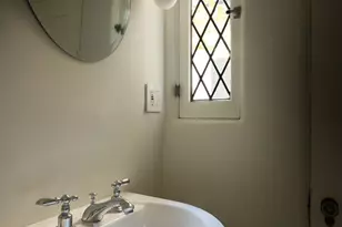 3756 Effingham Pl, Los Angeles, CA 90027 - Photo 11