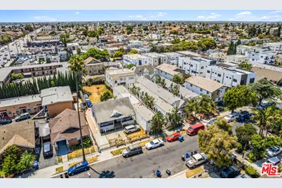526 W 47th St, Los Angeles, CA 90037 - Photo 19