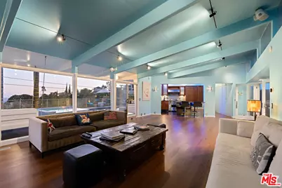 8411 Hollywood Blvd, Los Angeles, CA 90069 - Photo 13