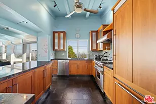 8411 Hollywood Blvd, Los Angeles, CA 90069 - Photo 17