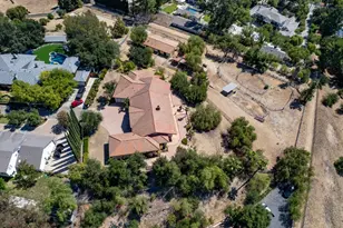 24926 Jim Bridger Rd, Hidden Hills, CA 91302 - Photo 37