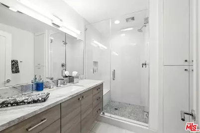 450 N Oakhurst Dr #101, Beverly Hills, CA 90210 - Photo 13