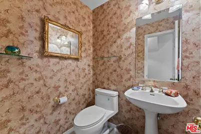 3091 E Hillcrest Dr, Westlake Village, CA 91362 - Photo 13