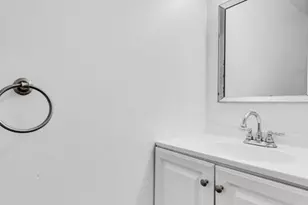 223 S Acacia Ave, Compton, CA 90220 - Photo 15