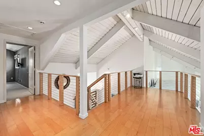 2601 Cordelia Rd, Los Angeles, CA 90049 - Photo 27